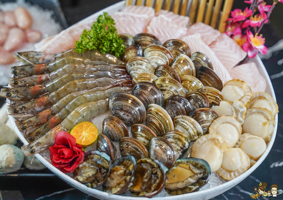 高雄王宮鍋物 冠軍阿嬤火鍋店 火鍋 聚餐 聚會 商務 下午茶 消夜 家庭 澎派 套餐 鴛鴦 麻辣 雞鍋 雞湯 獨門 大肉盤