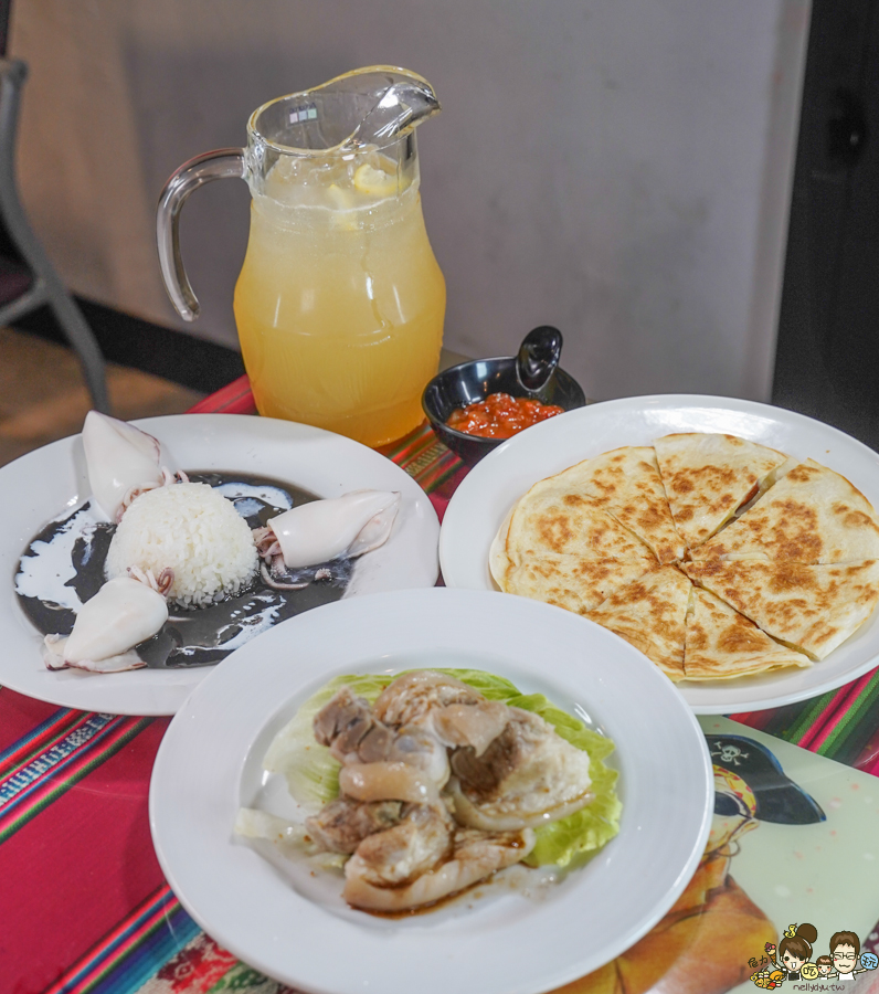 黛麗莎拉丁美洲西班牙餐廳 高雄美食 鹽埕美食 異國 聚餐 包場 約會 慶生 聚會 特色 獨家 拉丁美食 獨家 墨魚飯 烤全雞 烤豬 