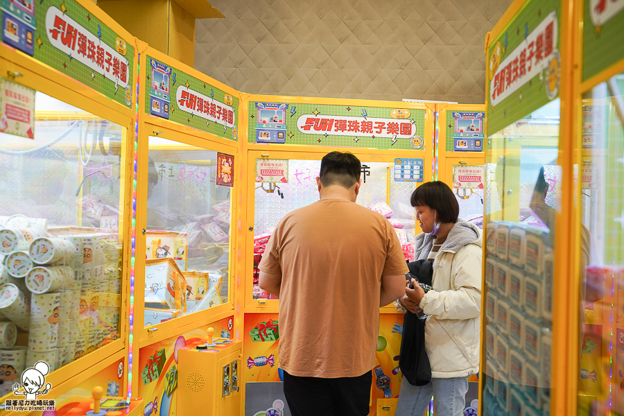 Fun彈珠親子樂園 高雄打彈珠 彈珠台 好玩 親子 互動 娃娃機 夾娃娃 零食 