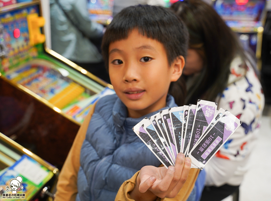 Fun彈珠親子樂園 高雄打彈珠 彈珠台 好玩 親子 互動 娃娃機 夾娃娃 零食 