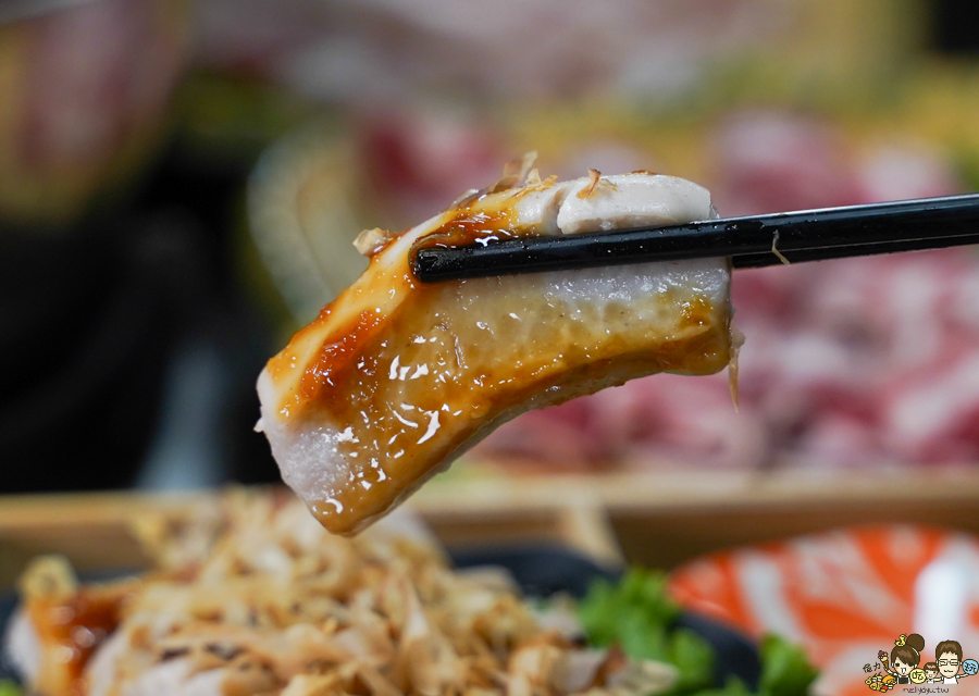 高雄年菜 外帶年菜 串串 麻辣串串 全雞 鍋底 火鍋 鴛鴦 重慶 晚餐宵夜 年菜 團圓