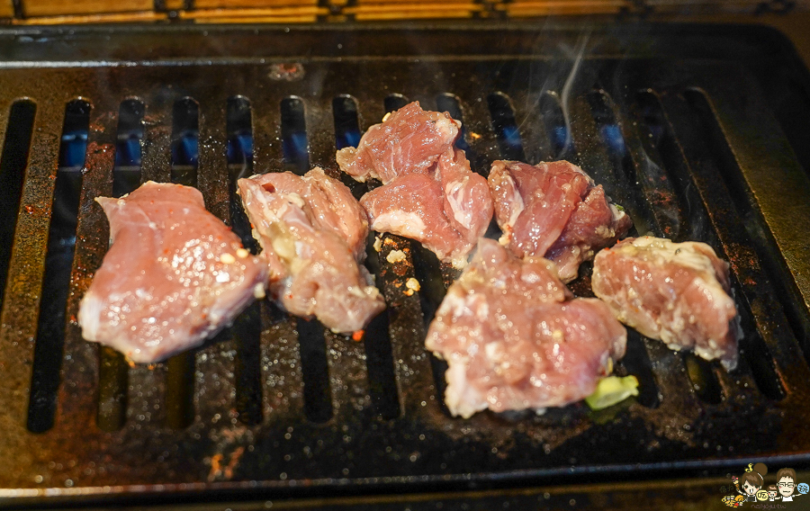 TheOne單人燒肉 獨享 個人燒肉 個人套餐 獨享 獨食 高雄美食 晚餐 消夜