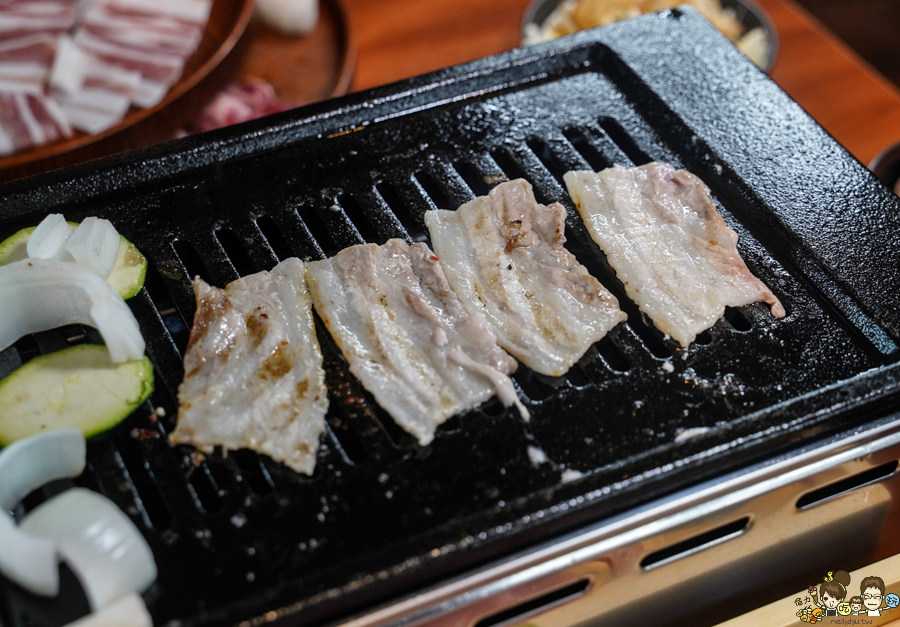 小泉燒肉 個人燒肉 單身 燒肉 宵夜 必吃 一個人吃燒肉 大阪 左營 北高雄 巨蛋商圈