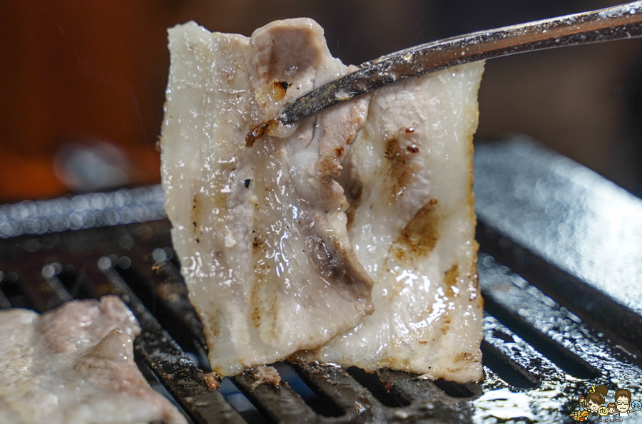 小泉燒肉 個人燒肉 單身 燒肉 宵夜 必吃 一個人吃燒肉 大阪 左營 北高雄 巨蛋商圈