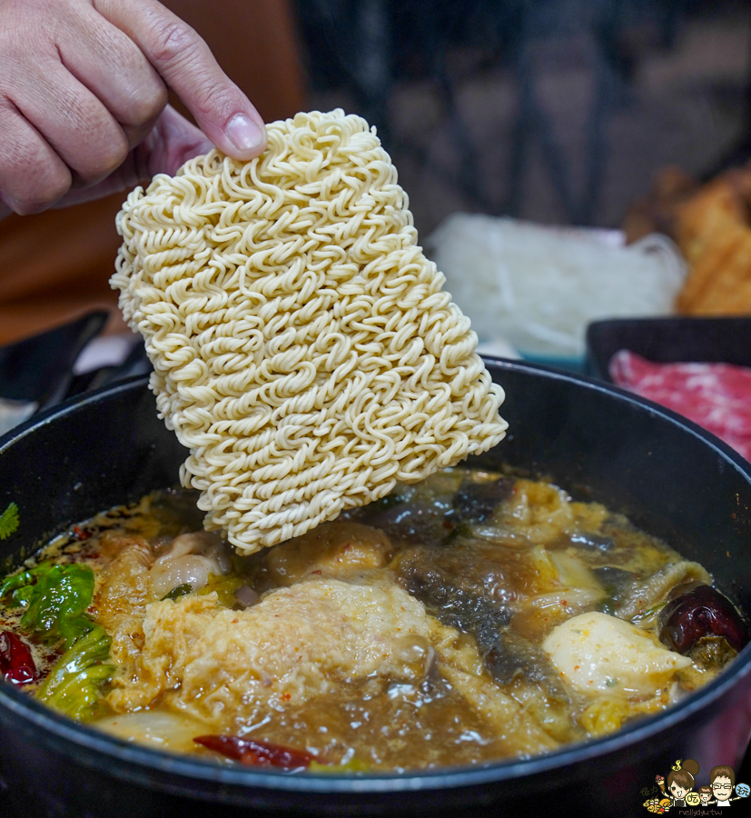 聞雞起爐 鍋物 吃到飽 美味 必吃 港點 港式火鍋 香港火鍋 雞煲 無限暢飲 港點 港式 港點飲品 