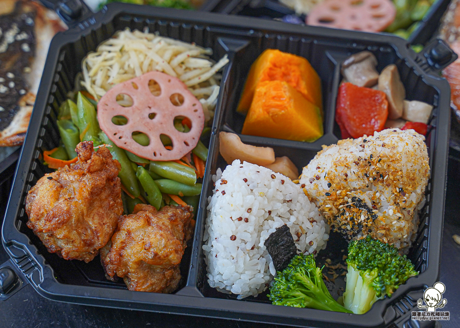 花漾和風 和洋食便當 手作飯糰 團體便當 御飯糰 日本飯糰 手作 家庭 上班族 政府 市府推薦 會議餐盒 日式便當