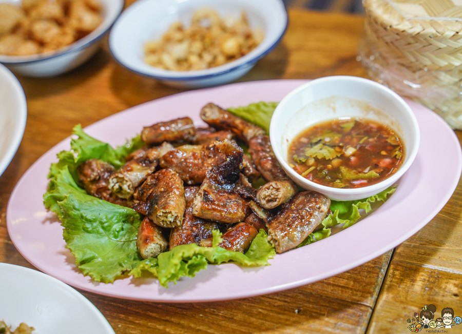 送噹夜市餐廳 泰國美食 涼拌青木瓜 正宗 道地 酸辣 大城老船麵 鹽埕美食