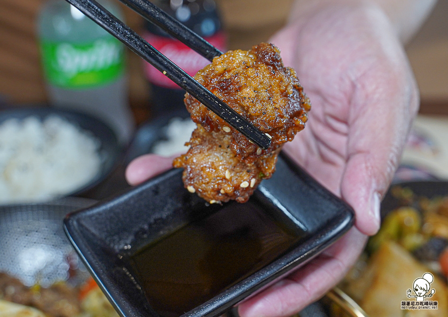 聚椒 乾鍋 推薦 百貨美食 乾鍋推薦 必吃 好吃 香辣 川辣 脆餅 獨門 獨特 特色