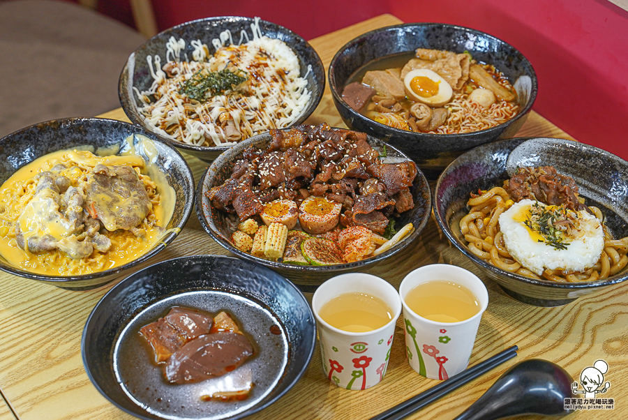 食扒穗 三民區 招牌炒泡麵 醬飯類 鐵板烏龍麵 麻辣燙 乾拌 炒泡麵 泡麵 炒麵 大阪燒 