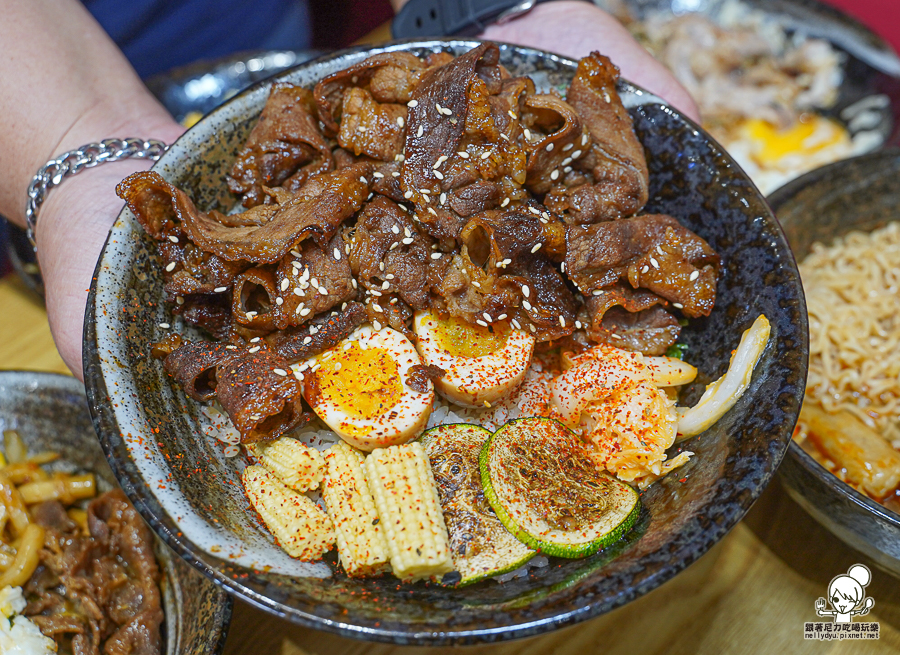 食扒穗 三民區 招牌炒泡麵 醬飯類 鐵板烏龍麵 麻辣燙 乾拌 炒泡麵 泡麵 炒麵 大阪燒 