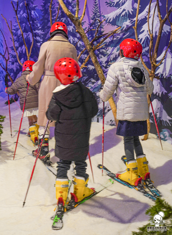 暑假旅遊 親子玩樂 親子 駁二 必玩 降溫 滑雪 白雪 冰雪祭．白色童話 