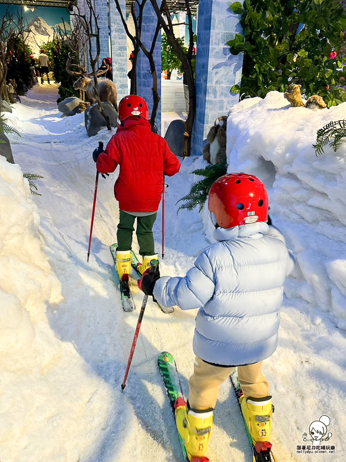 暑假旅遊 親子玩樂 親子 駁二 必玩 降溫 滑雪 白雪 冰雪祭．白色童話 