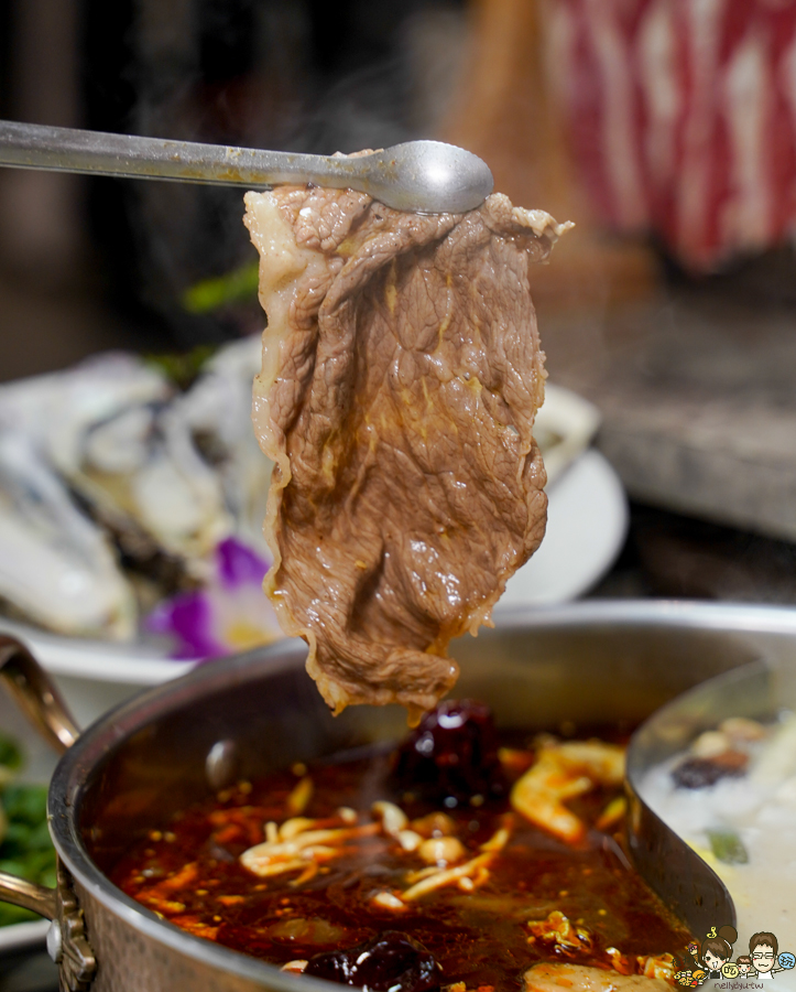 灑椒 高雄美食 高雄鍋物 慶生 聚餐 聚會 火鍋 鴛鴦鍋 好吃 肉肉盤 壽星送 免費吃 