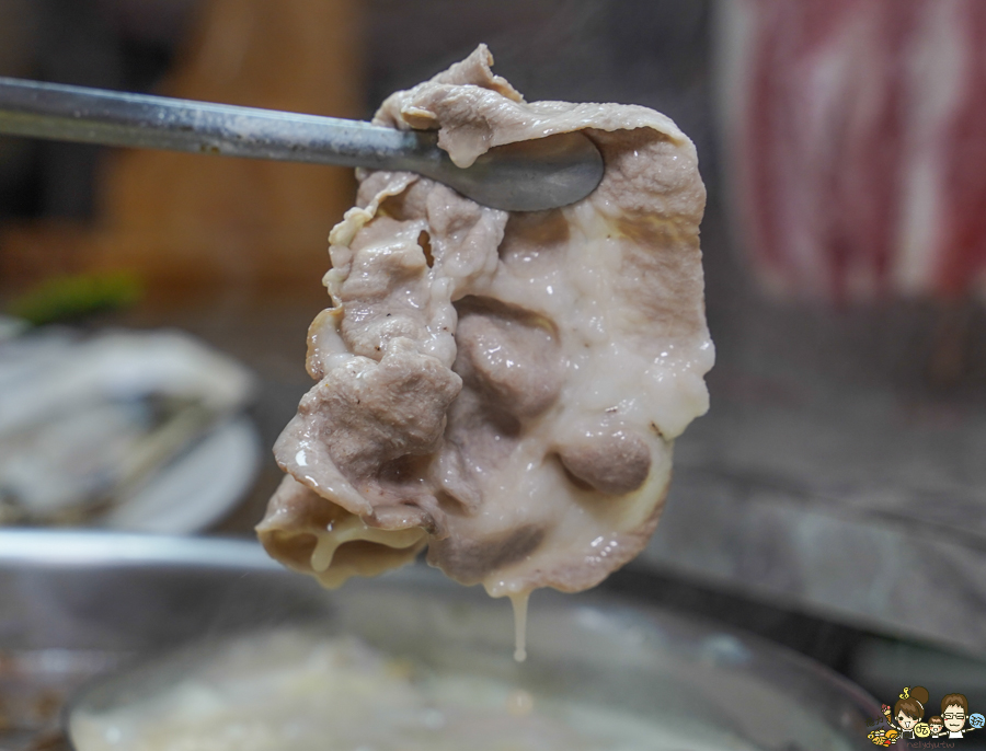 灑椒 高雄美食 高雄鍋物 慶生 聚餐 聚會 火鍋 鴛鴦鍋 好吃 肉肉盤 壽星送 免費吃 