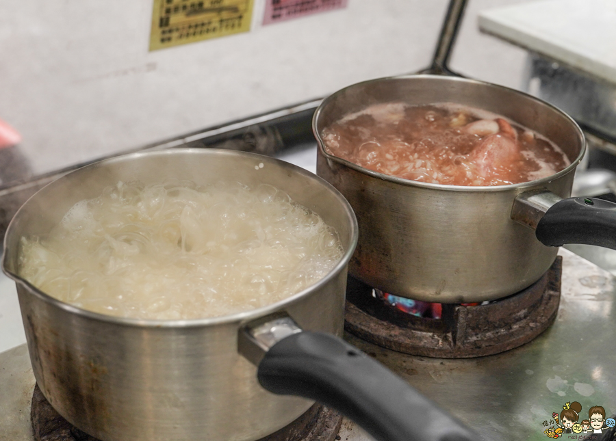 欣漁翁海產粥 高雄美食 熱河美食 高醫美食 必吃 海產粥 飯湯 新鮮 好吃 大份量 阿嬤怕你餓