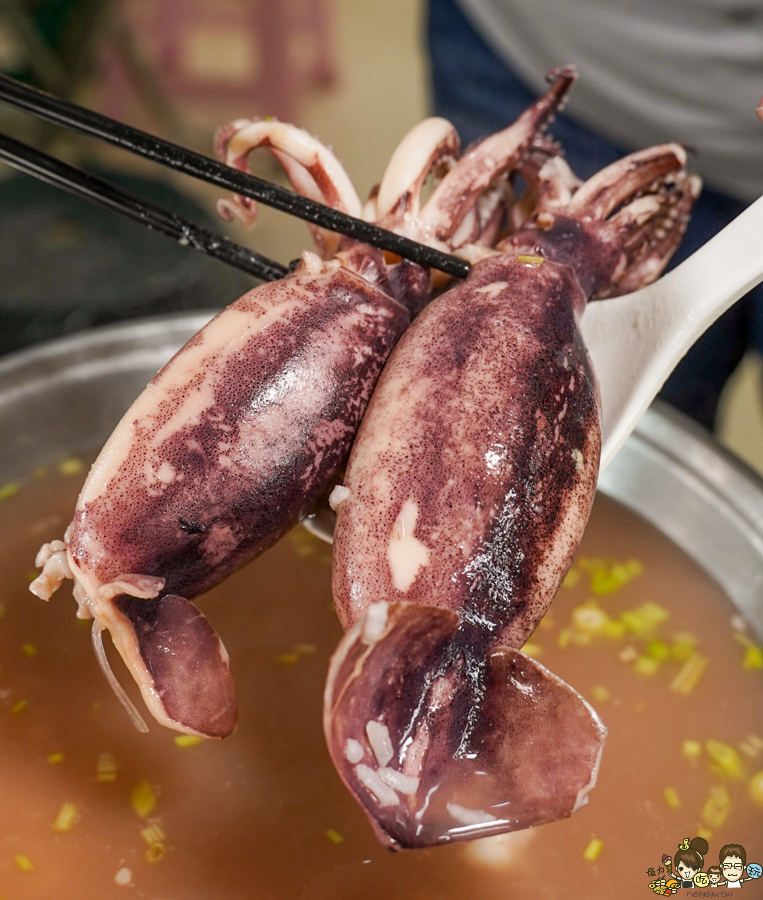 欣漁翁海產粥 高雄美食 熱河美食 高醫美食 必吃 海產粥 飯湯 新鮮 好吃 大份量 阿嬤怕你餓