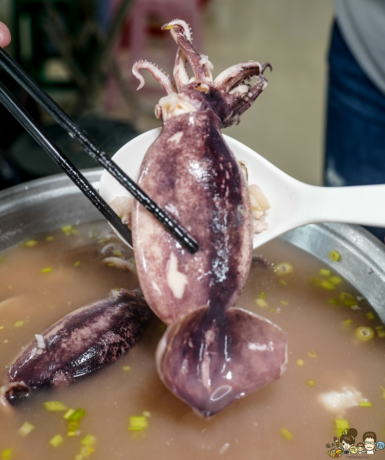 欣漁翁海產粥 高雄美食 熱河美食 高醫美食 必吃 海產粥 飯湯 新鮮 好吃 大份量 阿嬤怕你餓