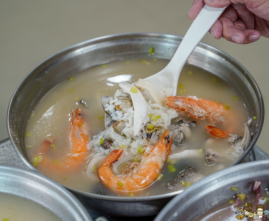 欣漁翁海產粥 高雄美食 熱河美食 高醫美食 必吃 海產粥 飯湯 新鮮 好吃 大份量 阿嬤怕你餓