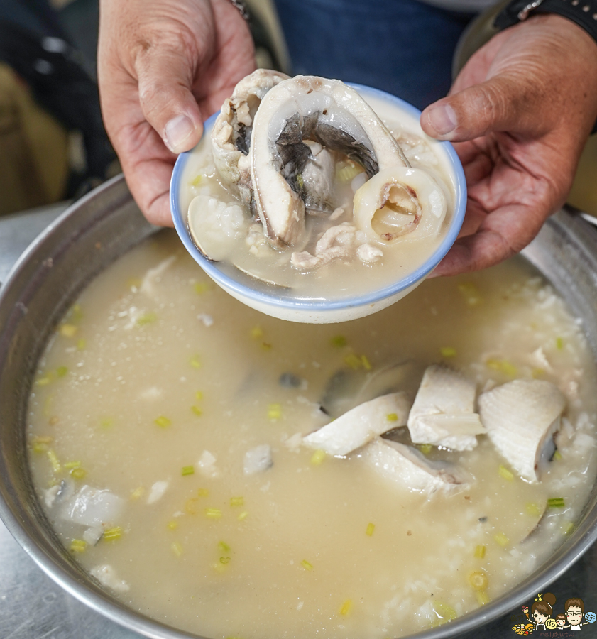 欣漁翁海產粥 高雄美食 熱河美食 高醫美食 必吃 海產粥 飯湯 新鮮 好吃 大份量 阿嬤怕你餓