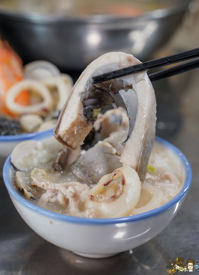 欣漁翁海產粥 高雄美食 熱河美食 高醫美食 必吃 海產粥 飯湯 新鮮 好吃 大份量 阿嬤怕你餓