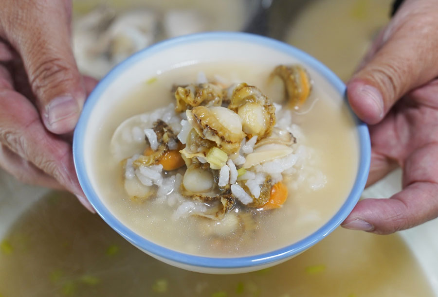 欣漁翁海產粥 高雄美食 熱河美食 高醫美食 必吃 海產粥 飯湯 新鮮 好吃 大份量 阿嬤怕你餓