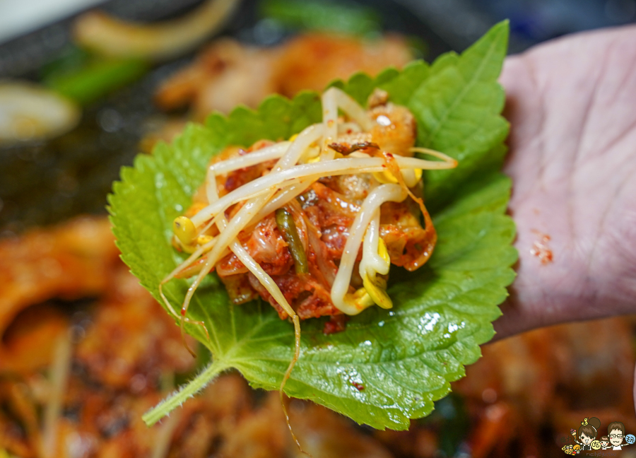 韓式烤肉 韓式料理 水刺床 烤肉 拌飯 小菜免費吃 韓式小菜 聚餐 聚會 文山特區 美術館 高雄美食