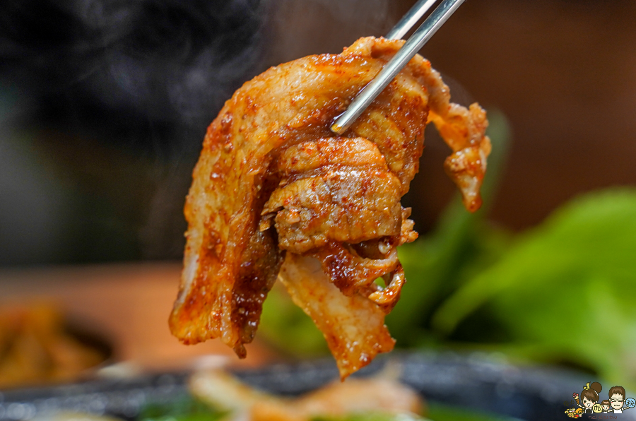 韓式烤肉 韓式料理 水刺床 烤肉 拌飯 小菜免費吃 韓式小菜 聚餐 聚會 文山特區 美術館 高雄美食