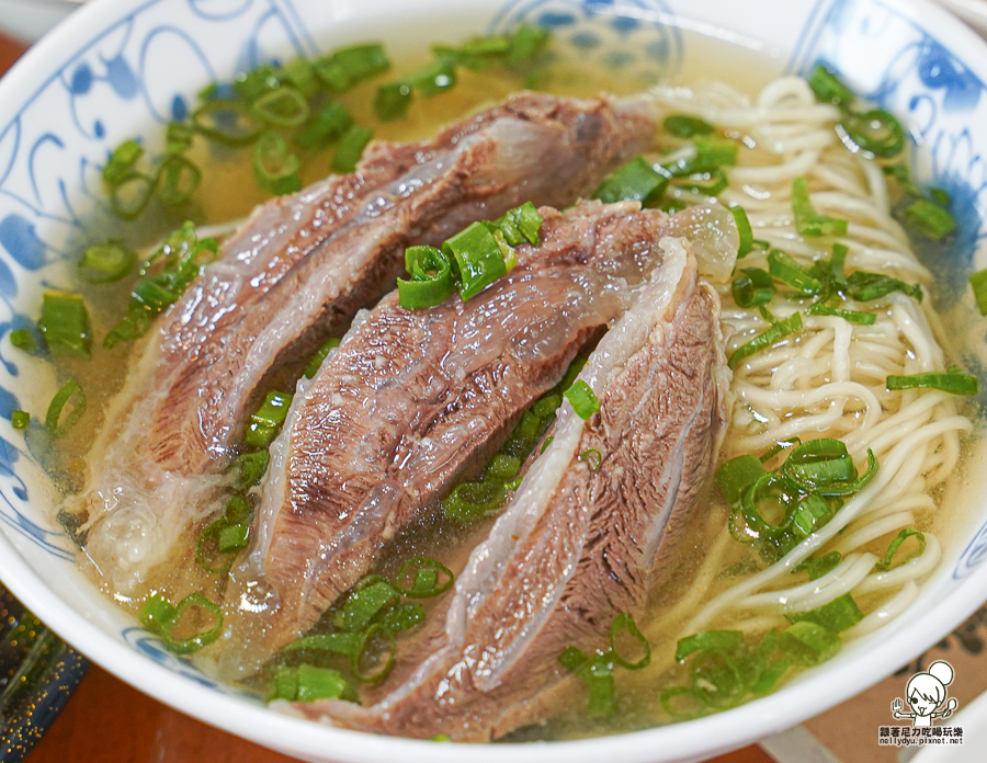 臺灣麵雞飯 牛肉麵 牛肉拌麵 雞飯 台灣雞飯 肉燥飯 免費湯品