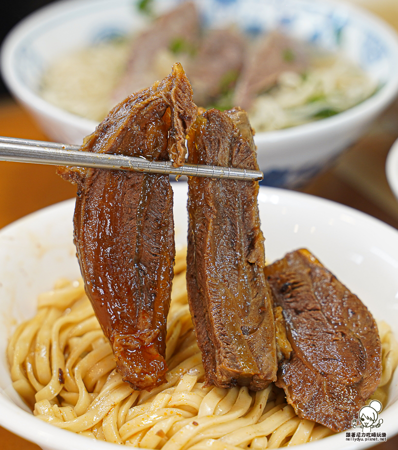 臺灣麵雞飯 牛肉麵 牛肉拌麵 雞飯 台灣雞飯 肉燥飯 免費湯品