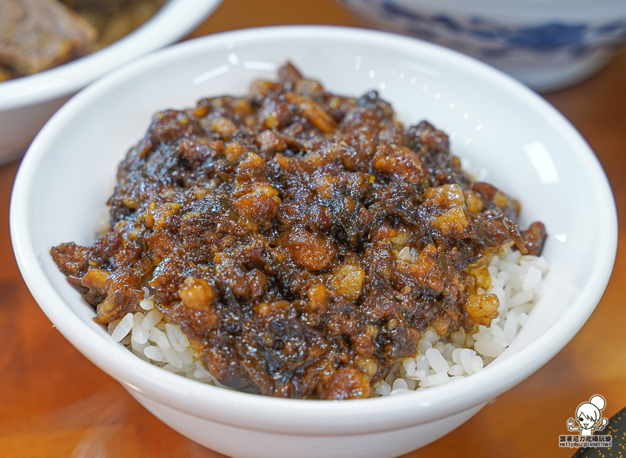 臺灣麵雞飯 牛肉麵 牛肉拌麵 雞飯 台灣雞飯 肉燥飯 免費湯品