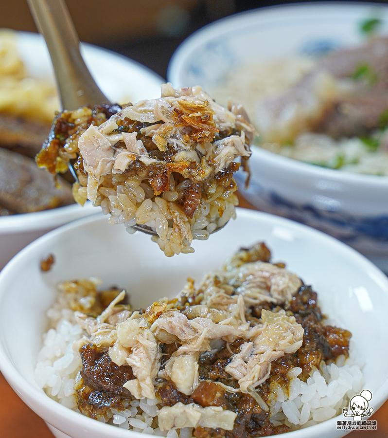 臺灣麵雞飯 牛肉麵 牛肉拌麵 雞飯 台灣雞飯 肉燥飯 免費湯品