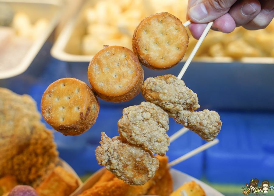 高雄香雞排 鹹酥雞 在地美食 蘋果鹹酥雞 興中夜市 夜市美食 必吃 每天都有 文橫夜市