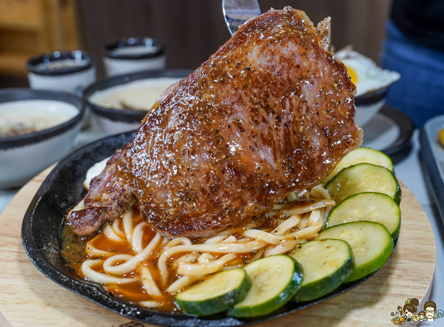 牛忙牛排 鐵板美食 排餐 自助吧 聚餐 聚會 親子 牛排 左營鐵板美食 左營美食 高雄美食