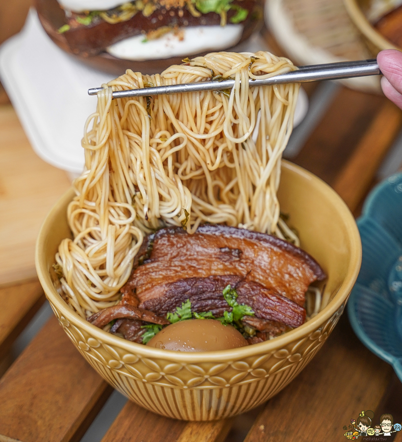 饅頭匠 刈包 控肉 小琉球美食 必吃 好吃 推薦 酥炸小饅頭 老麵發酵 在地 客家風味