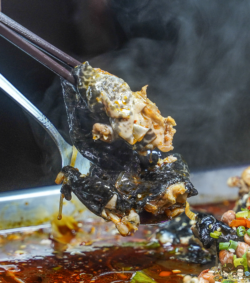 食尚玩家推薦 高雄宵夜 麻辣烤魚 賣烤魚的 招牌 獨門 特色 烤物 聚餐 小酌