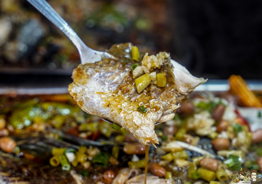 食尚玩家推薦 高雄宵夜 麻辣烤魚 賣烤魚的 招牌 獨門 特色 烤物 聚餐 小酌