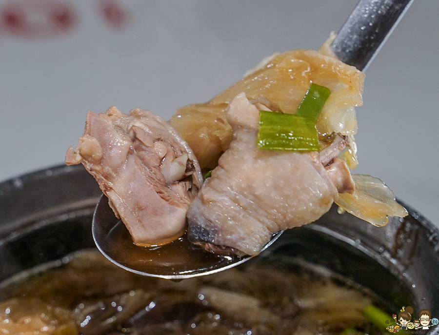 觀音山 大社美食 土雞城 高雄老店 聚餐 聚會 包廂 包場 吃土雞 鹽焗 熱炒 山產 特色 獨門 傳承 老字號 老店 高雄美食