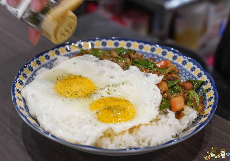 奇奇老闆碳烤三明治 三明治 輕食 鍋燒 麻奶 招牌 巷弄美食 花生醬 吐司 厚片 隱藏版 高雄美食 晚餐宵夜