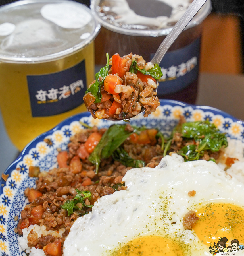 奇奇老闆碳烤三明治 三明治 輕食 鍋燒 麻奶 招牌 巷弄美食 花生醬 吐司 厚片 隱藏版 高雄美食 晚餐宵夜