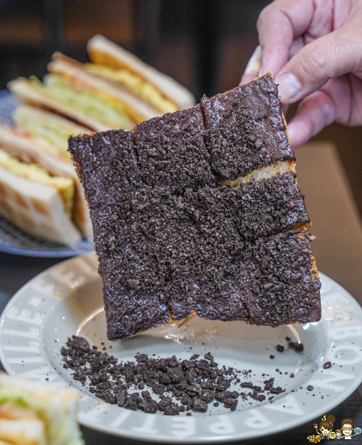 奇奇老闆碳烤三明治 三明治 輕食 鍋燒 麻奶 招牌 巷弄美食 花生醬 吐司 厚片 隱藏版 高雄美食 晚餐宵夜