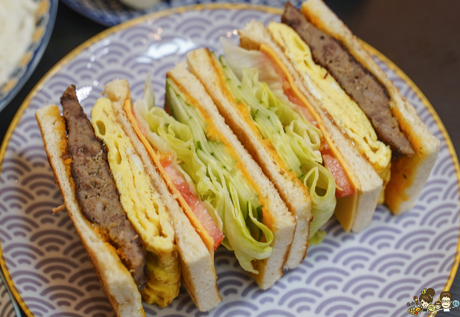 奇奇老闆碳烤三明治 三明治 輕食 鍋燒 麻奶 招牌 巷弄美食 花生醬 吐司 厚片 隱藏版 高雄美食 晚餐宵夜