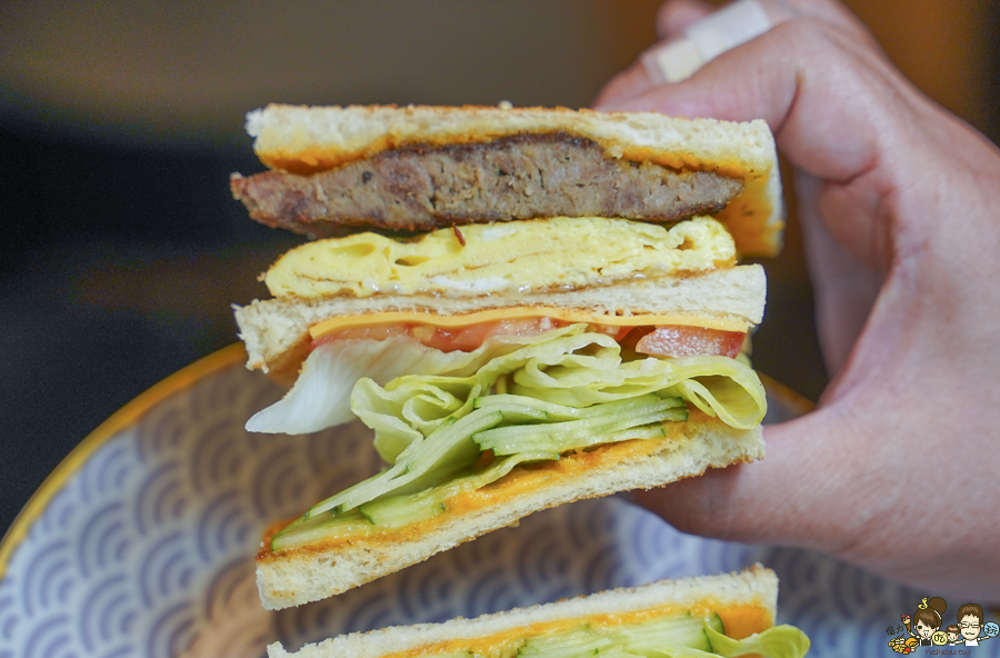 奇奇老闆碳烤三明治 三明治 輕食 鍋燒 麻奶 招牌 巷弄美食 花生醬 吐司 厚片 隱藏版 高雄美食 晚餐宵夜