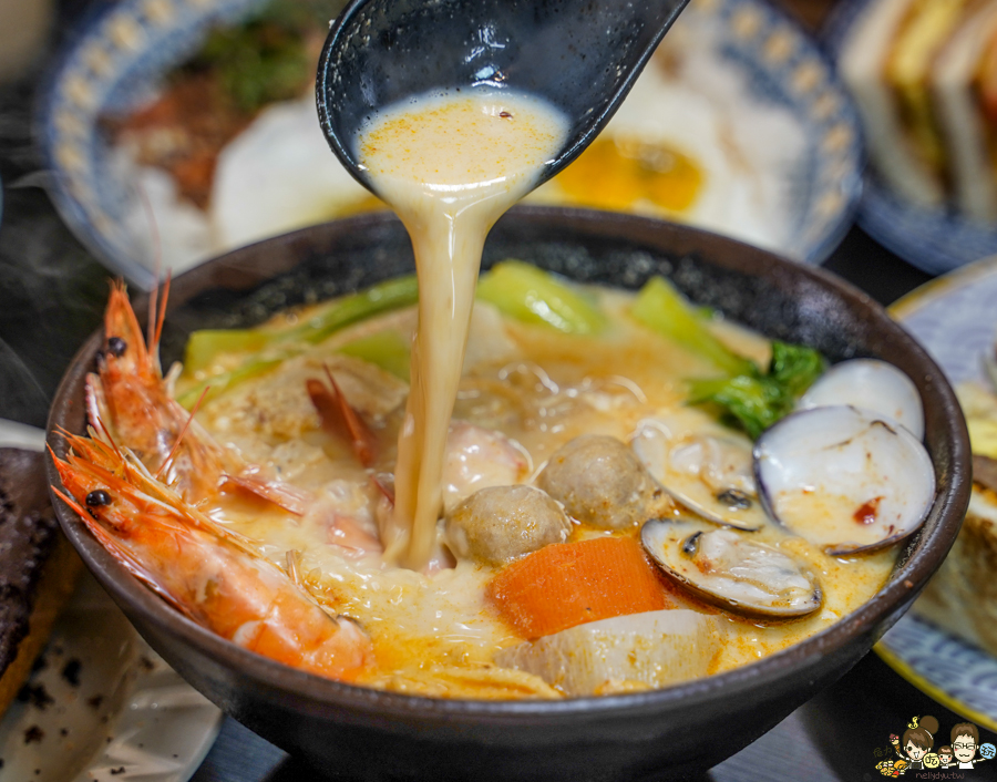 奇奇老闆碳烤三明治 三明治 輕食 鍋燒 麻奶 招牌 巷弄美食 花生醬 吐司 厚片 隱藏版 高雄美食 晚餐宵夜