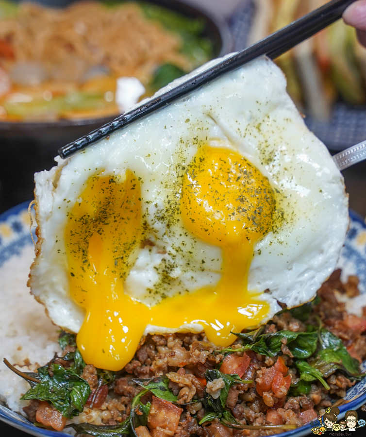 奇奇老闆碳烤三明治 三明治 輕食 鍋燒 麻奶 招牌 巷弄美食 花生醬 吐司 厚片 隱藏版 高雄美食 晚餐宵夜