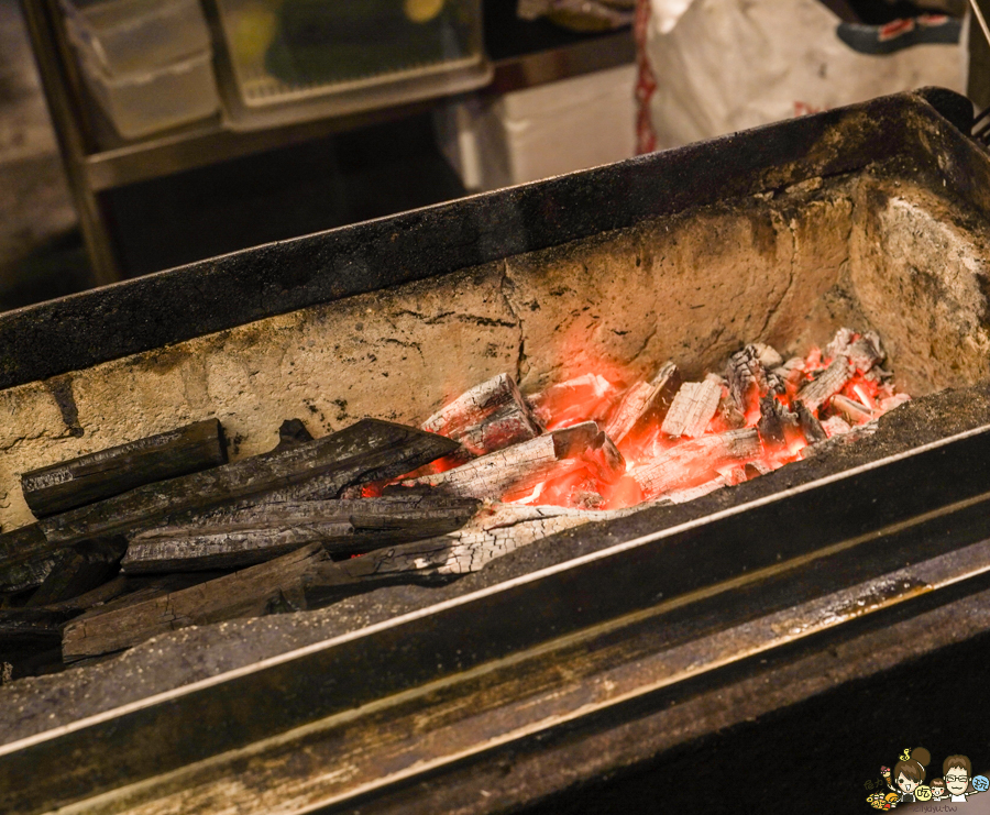 小烤魚食事 高雄左營 左營美食 晚餐 宵夜 包廂 串燒 烤物 燒烤 熱炒 串燒