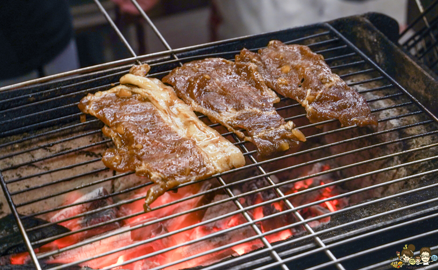 小烤魚食事 高雄左營 左營美食 晚餐 宵夜 包廂 串燒 烤物 燒烤 熱炒 串燒