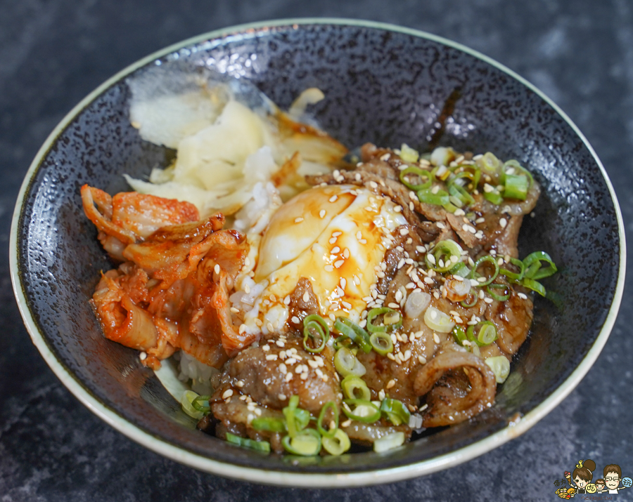 小烤魚食事 高雄左營 左營美食 晚餐 宵夜 包廂 串燒 烤物 燒烤 熱炒 串燒