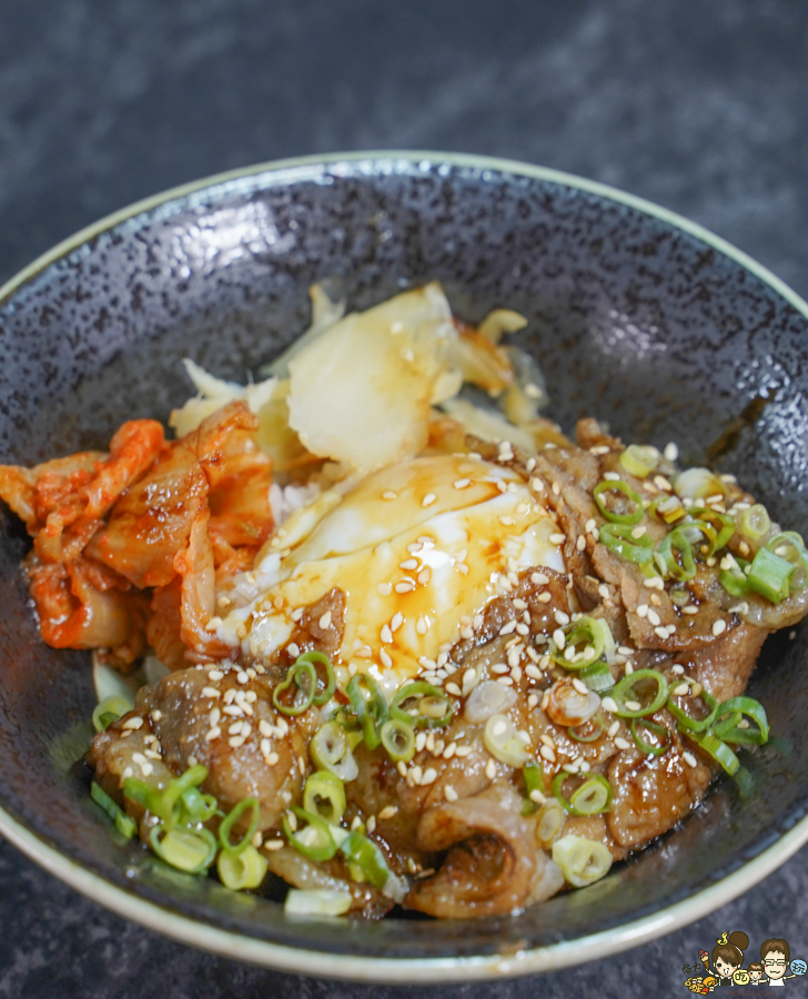 小烤魚食事 高雄左營 左營美食 晚餐 宵夜 包廂 串燒 烤物 燒烤 熱炒 串燒