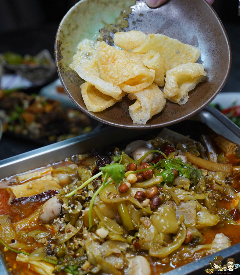 小烤魚食事 高雄左營 左營美食 晚餐 宵夜 包廂 串燒 烤物 燒烤 熱炒 串燒