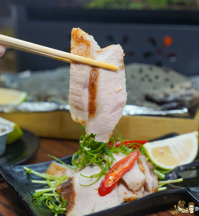 晚餐 宵夜 捷運美食 高雄 烤骨學院 烤魚 化石烤魚 萬聖節 節慶 特製 獨家 烤物 串串